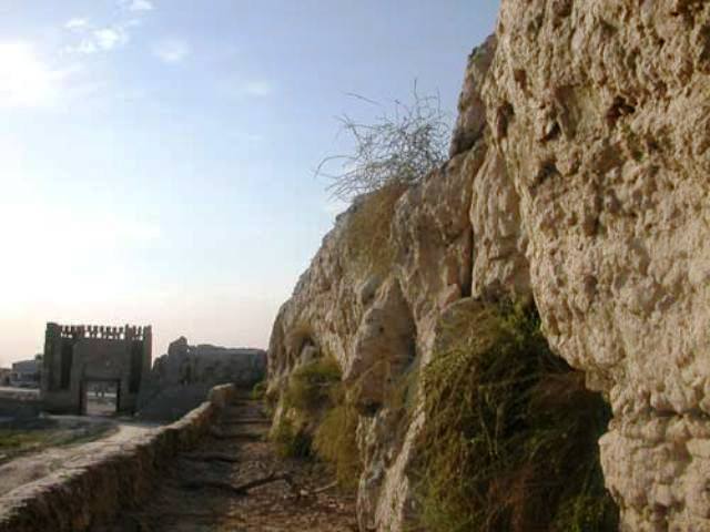 http://www.germany.ru/wwwthreads/files/838-6292492-Ancient_rampart.jpg